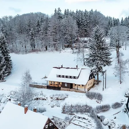 Na Pustinach Σαλέ *